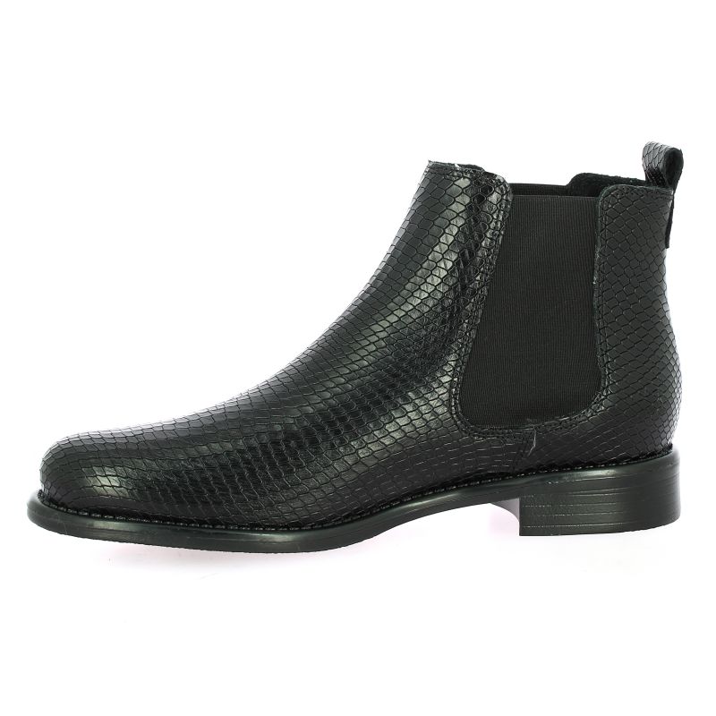 we do boots