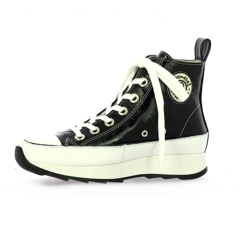 botte cuir vernis