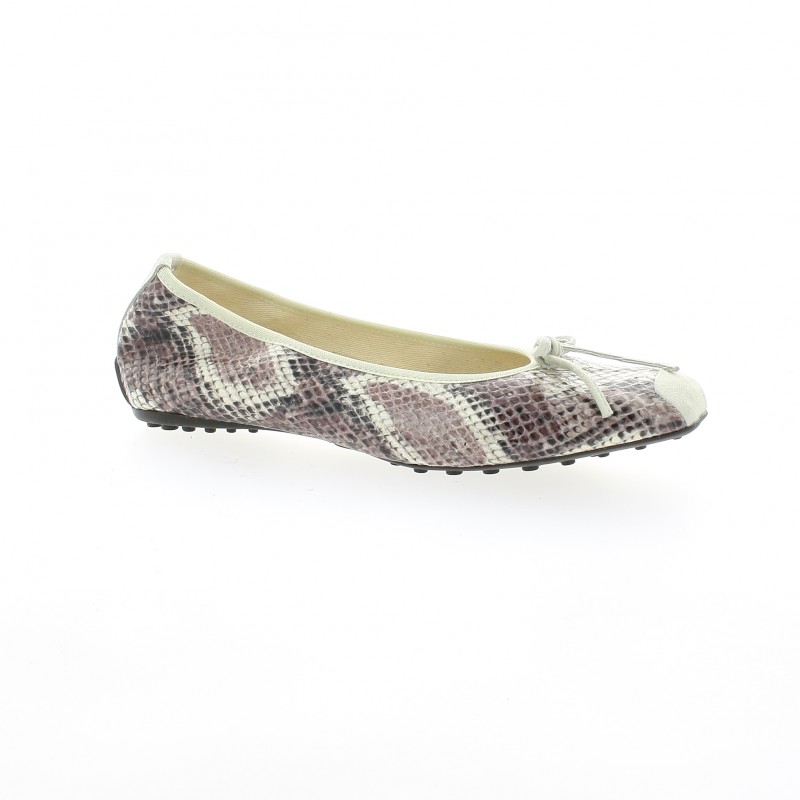 derbies vernies noires